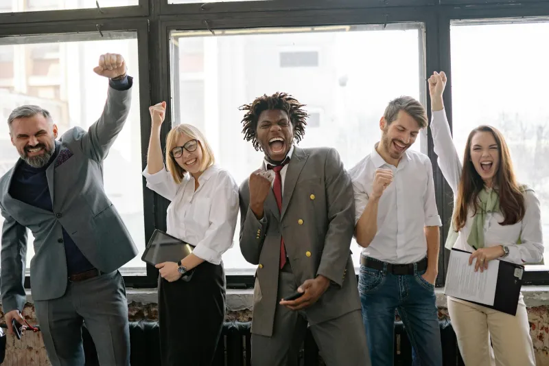 The Accent That Built Empires: Seven Immigrants Who Turned Being Outsiders Into America's Greatest Business Advantage